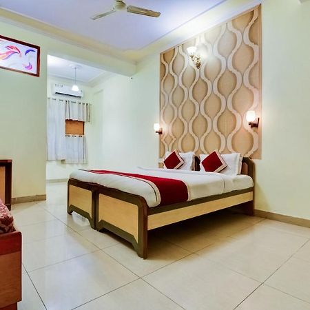 The Hotel Grace Place Inn New Delhi Eksteriør billede
