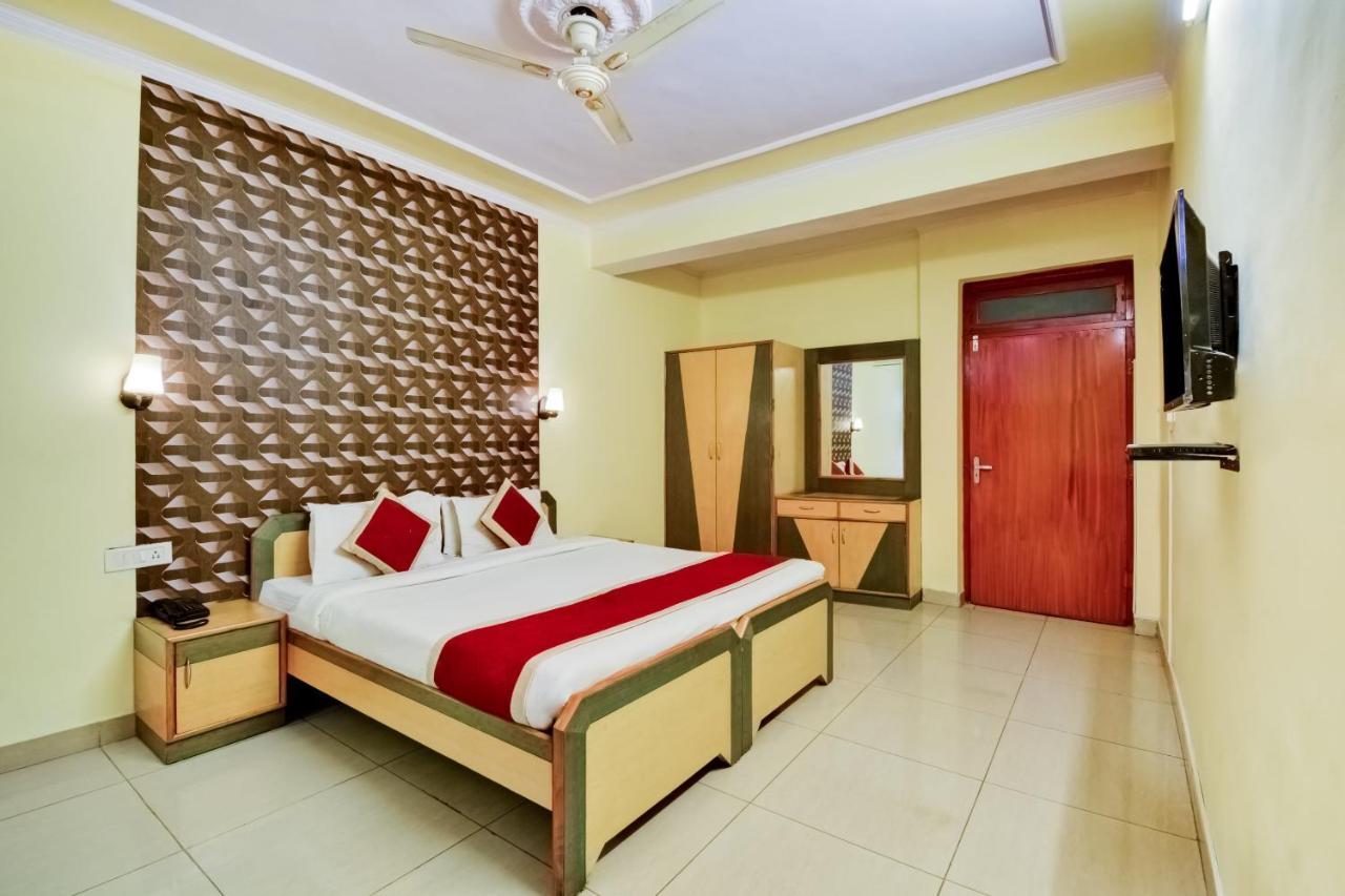 The Hotel Grace Place Inn New Delhi Eksteriør billede