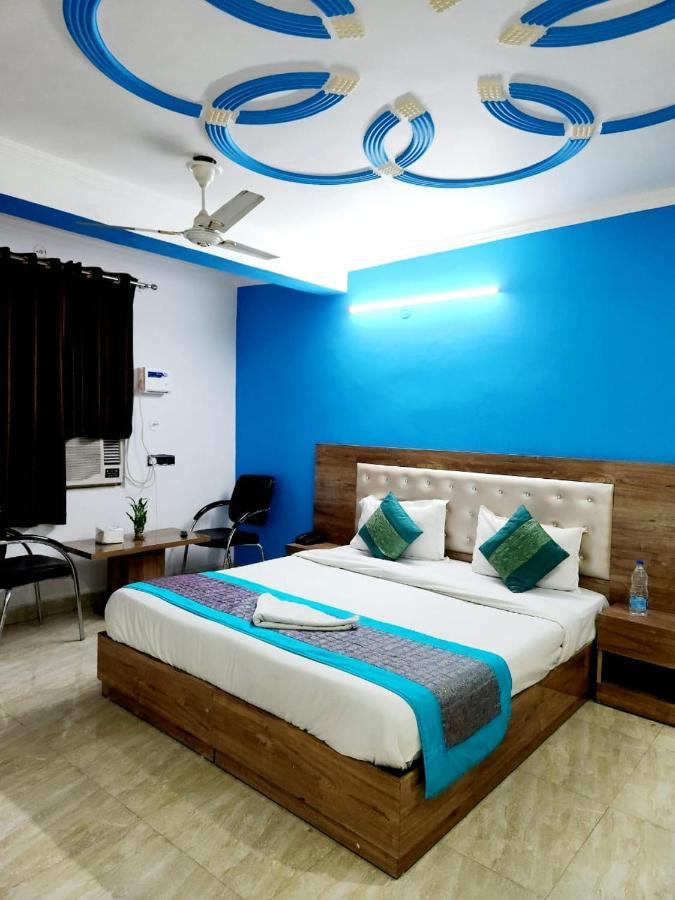 The Hotel Grace Place Inn New Delhi Eksteriør billede